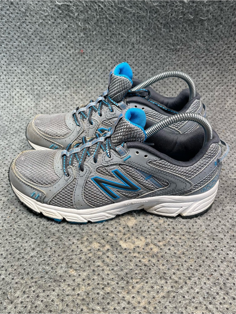New Balance 402 Grey Mesh Running Shoes Size 7 Women’s